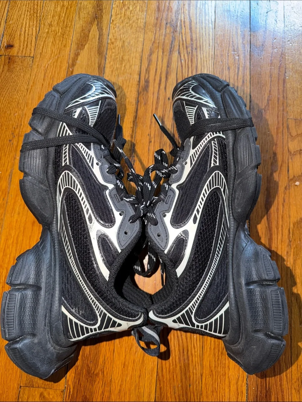 Men's Balenciaga 3XL - Picture 9 of 12